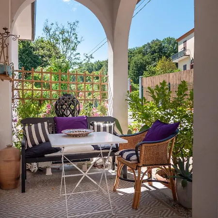 Pensionat Cinque Terre Atelier Ouvert! 4*